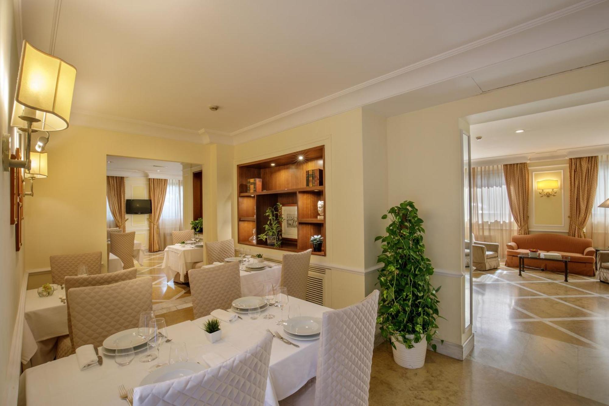 Donna Laura Palace Hotel 4*