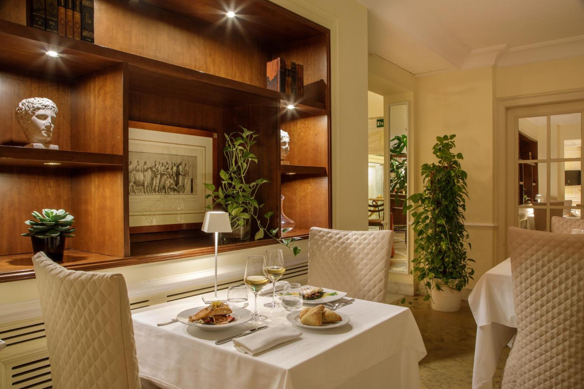 Hotel Donna Laura Palace 4*